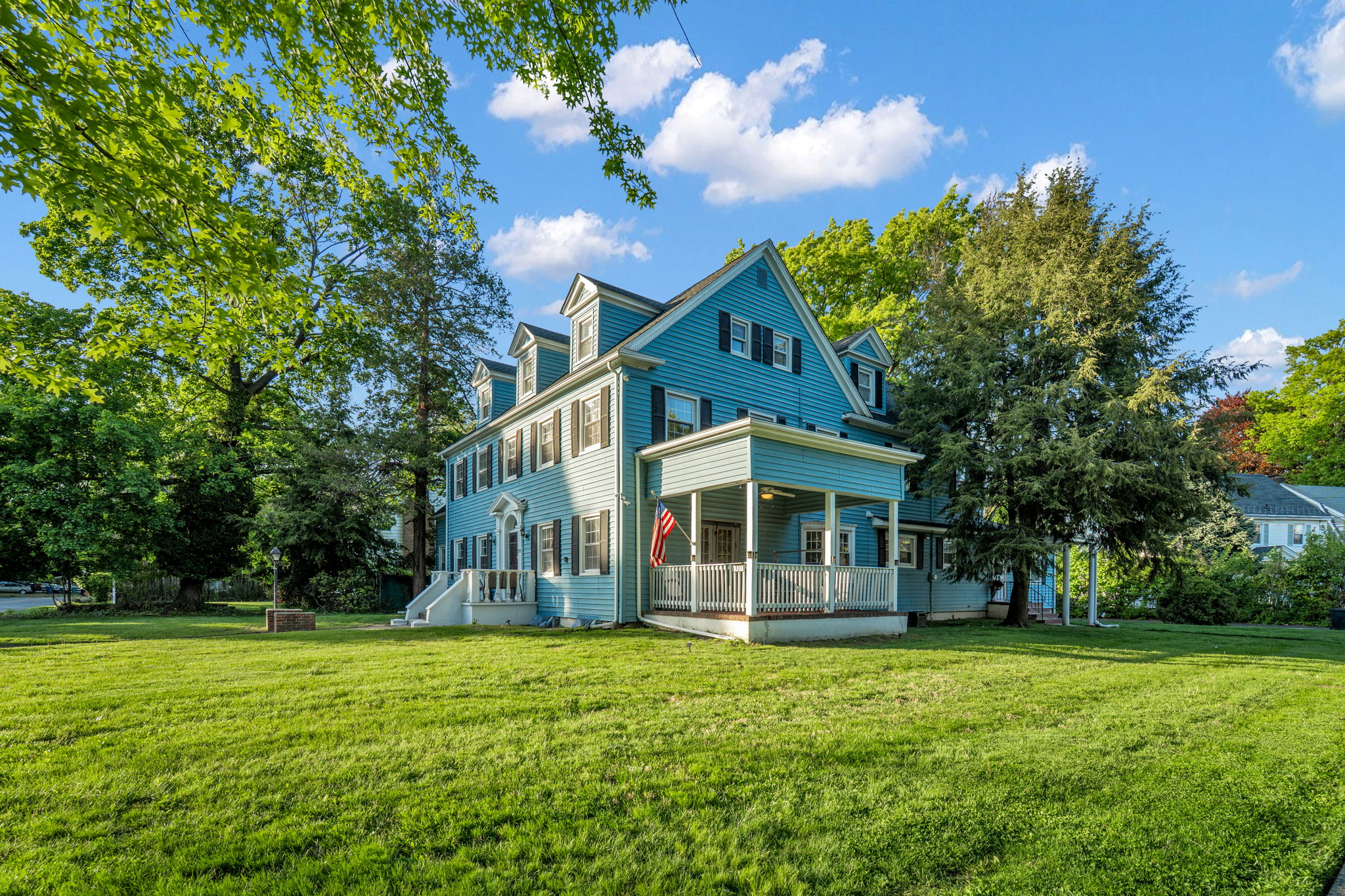 833 Salem Avenue — Stately 1929 Colonial estate in Hillside's Westminster section